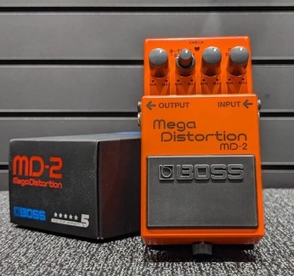 BOSS - MD-2 Mega Distortion Pedal
